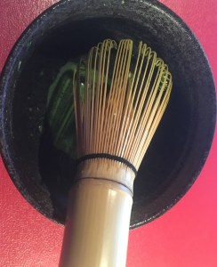 matcha-schale-mit-besen