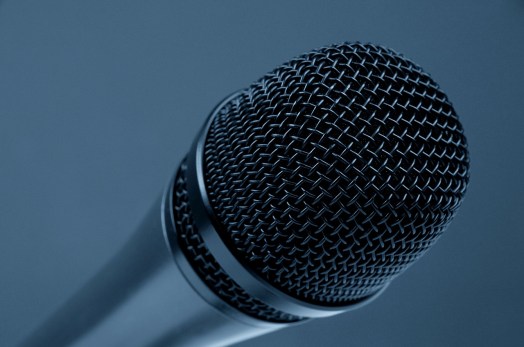 microphone-298587_1280 pixabay
