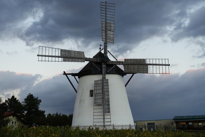 Retz Windmühle Wolken 2
