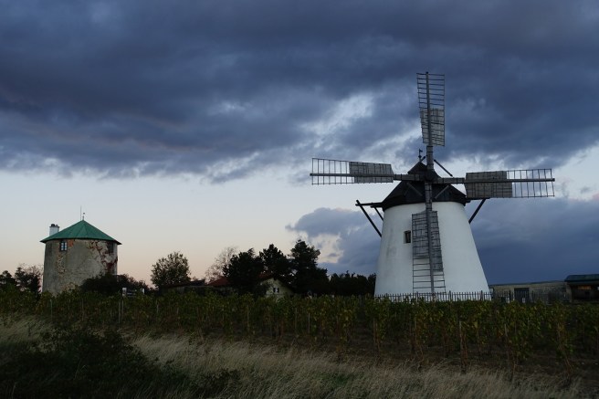 Retz Windmühle Wolken 3