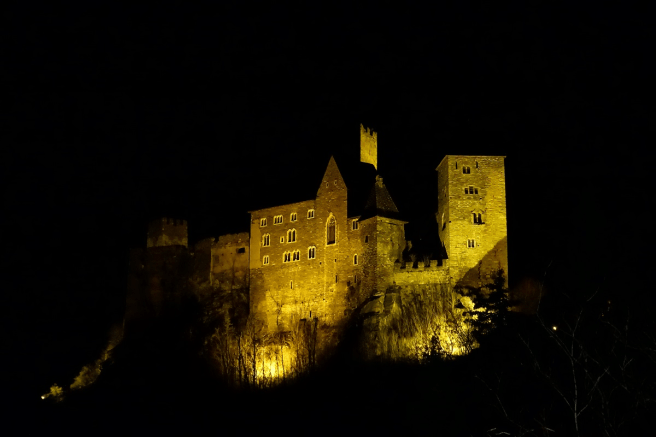 Burg Hardegg Nacht Stativ 1