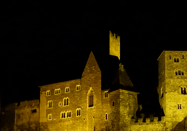 Burg Hardegg Nacht Stativ 2